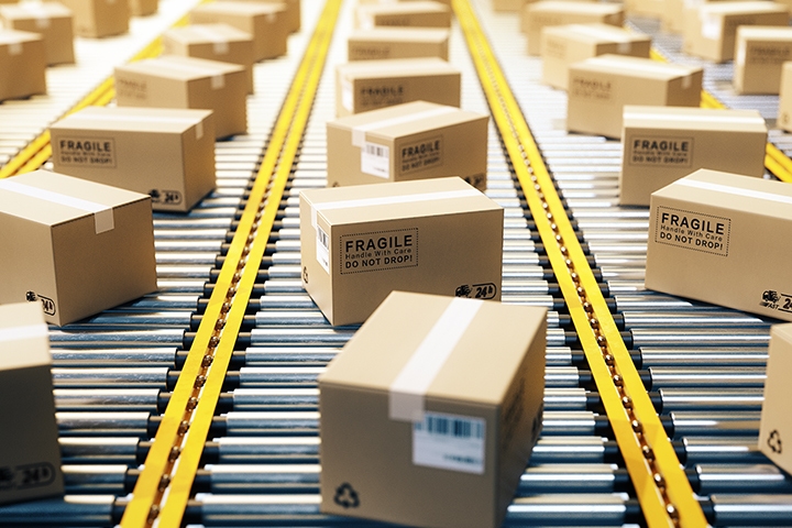 3D rendering of identical parcel boxes on 3 side-by-side conveyer belts