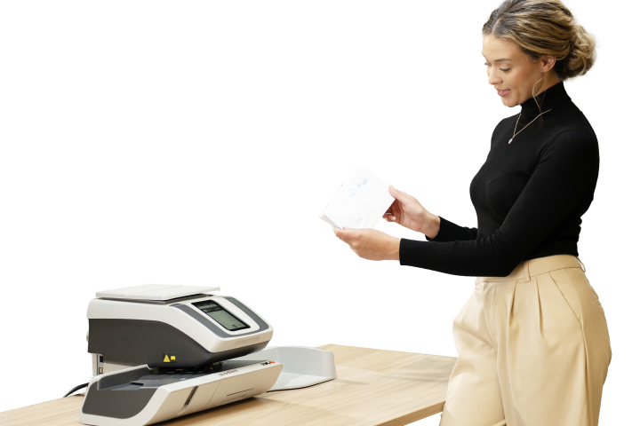 iX-4 working in office